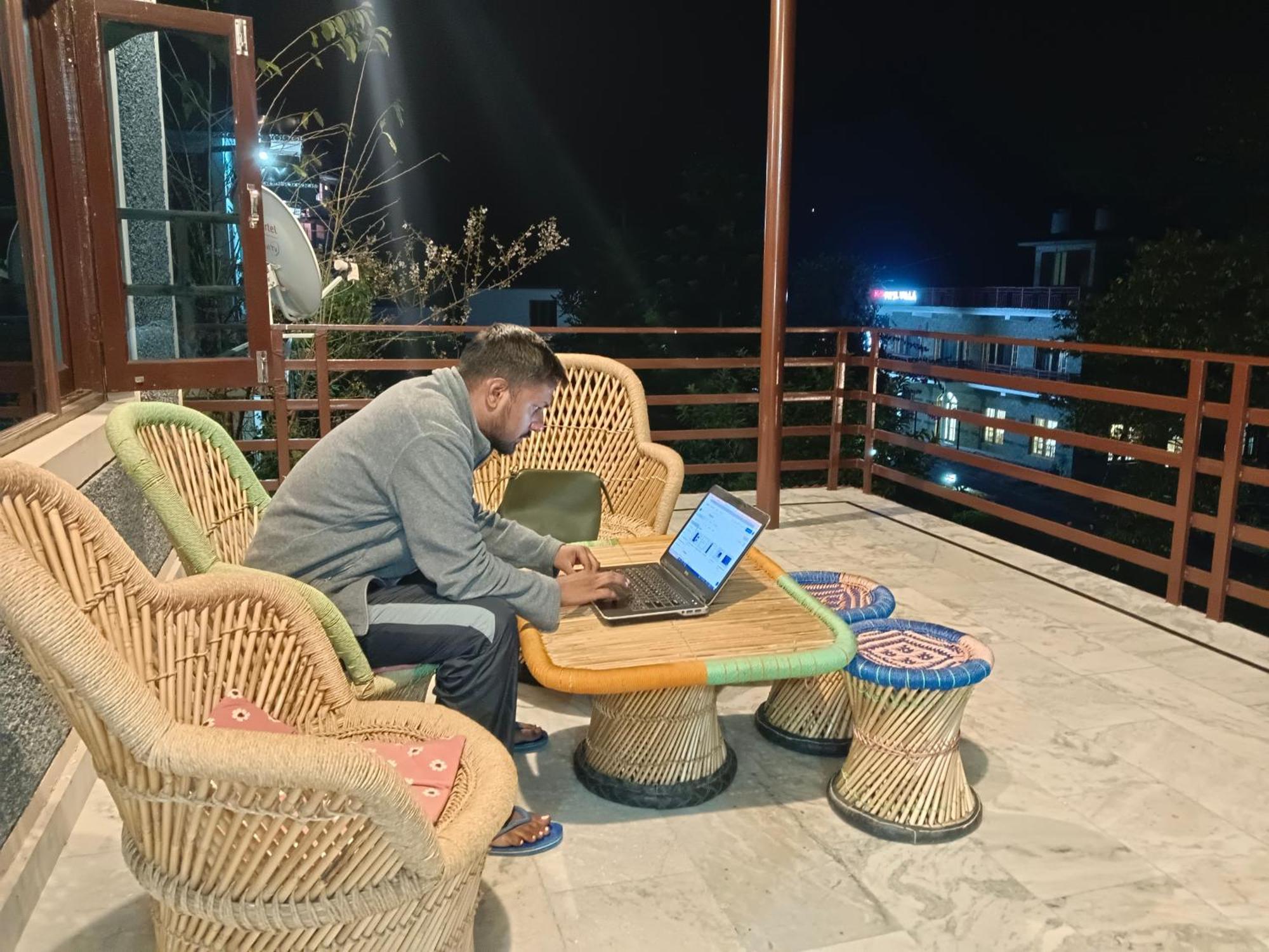 Aditya Homestay Bir-Billing Surrounded By Mountains Eksteriør bilde